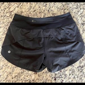 Lululemon BLACK shorts Size 6